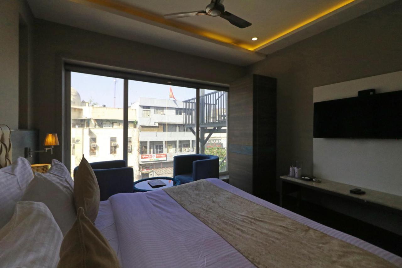 The Ivy Grand Hotel In City Centre With Free Secured Parking New Delhi Bagian luar foto