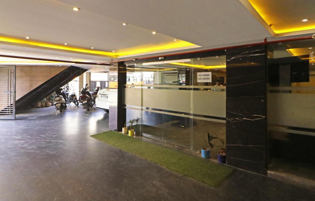 The Ivy Grand Hotel In City Centre With Free Secured Parking New Delhi Bagian luar foto