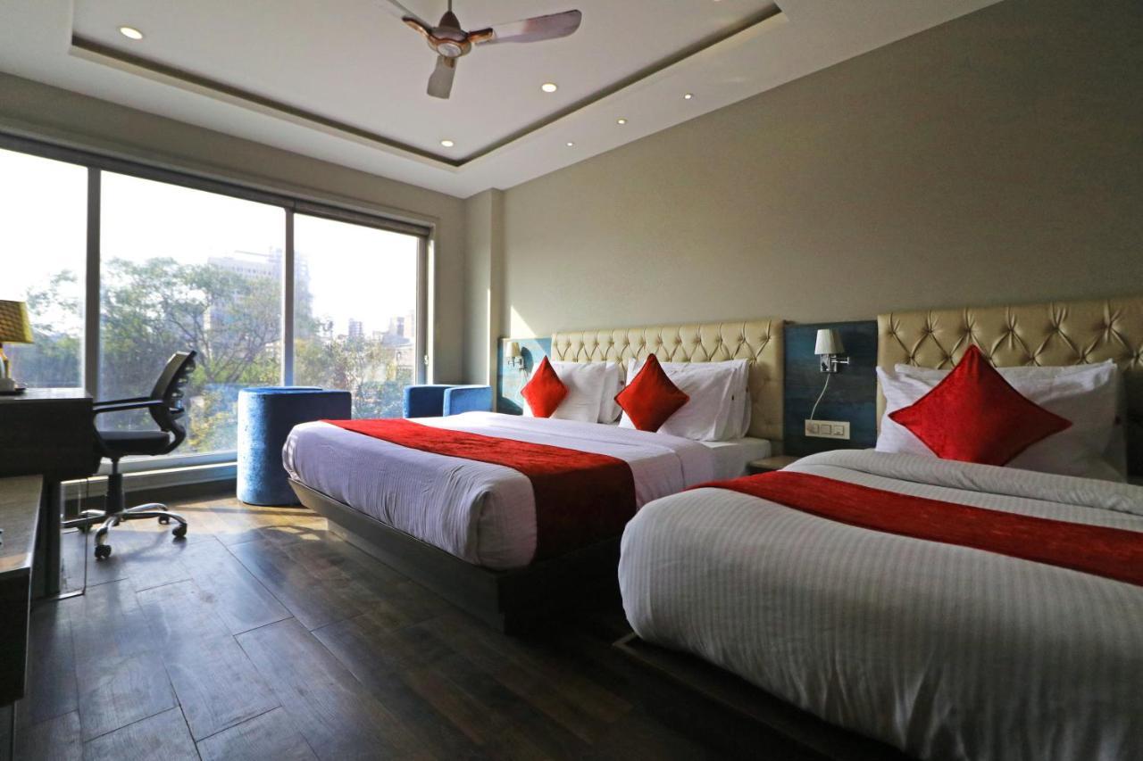 The Ivy Grand Hotel In City Centre With Free Secured Parking New Delhi Bagian luar foto